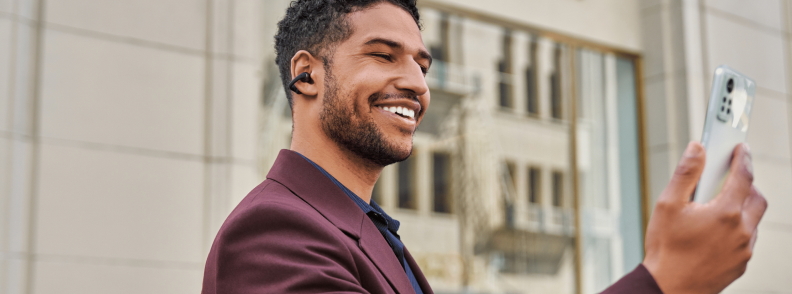 Best Earbuds for Commuting in Australia: Comfort, Awareness, and Sound on the Go